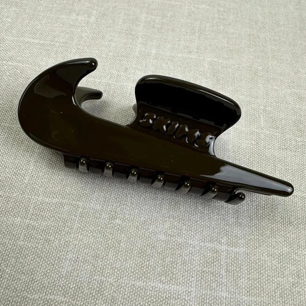 SKIMS ヘアクリップ ブラック　日本未入荷 SKIMS | Accessories | Skims X Nike In Store Exclusive Hair Clip In